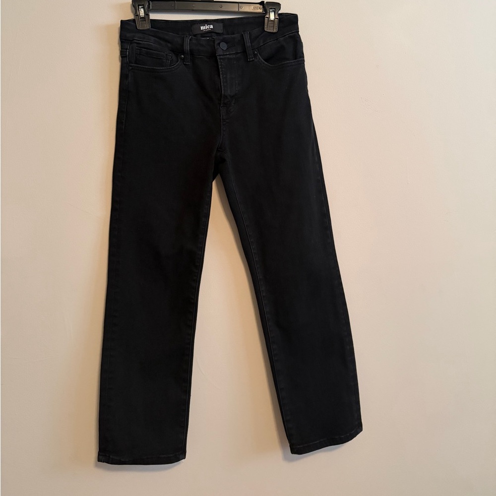 Mica ankle straight leg black jeans. Mid-rise